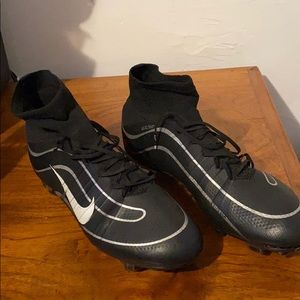 Nike mercurial cleats size 9, black & silver